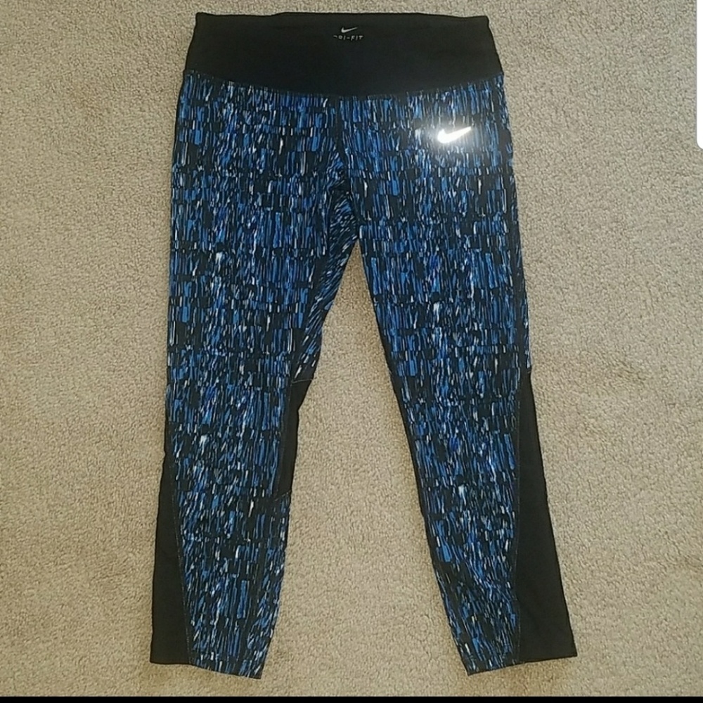 Size Medium Nike workout pants